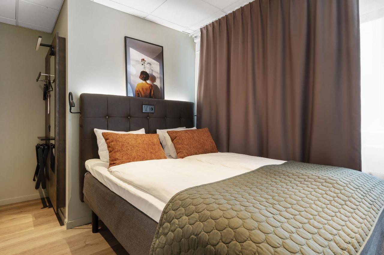 Hotell Point 3*